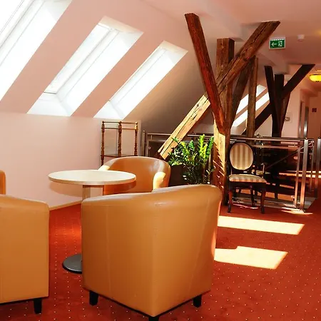 فندق Hotel-gasthof-fleischerei - Zur Alten Post 4*