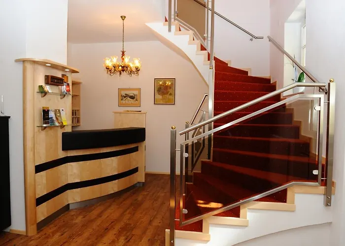 Hotel-gasthof-fleischerei - Zur Alten Post فندق